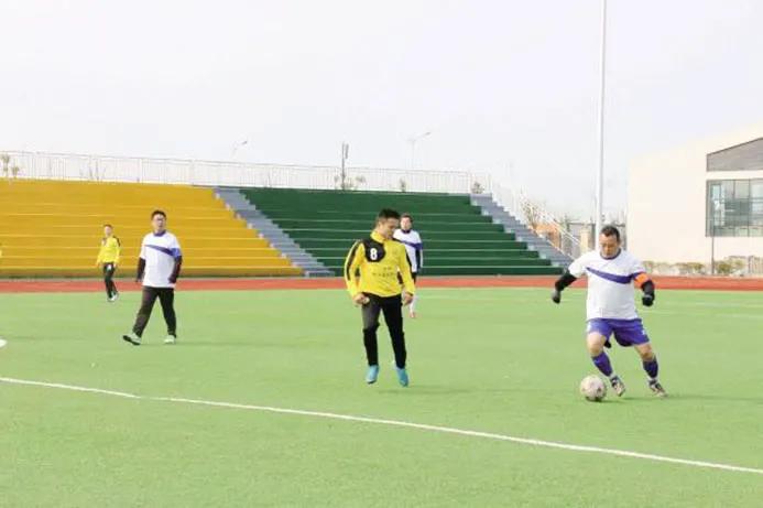 24个连片足球场在哪里,西安对外开放足球场免费