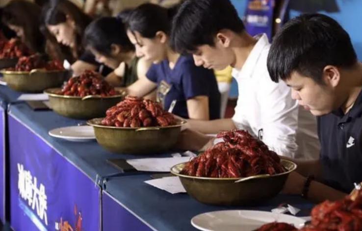 40多岁冷门但高薪的工作,40岁有哪些冷门工资高的工作