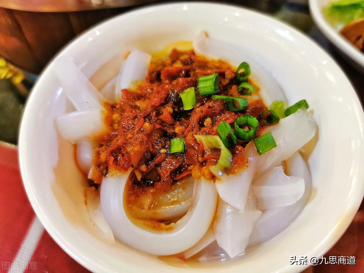 卖凉粉40年大妈,陕西大娘卖凉粉28年