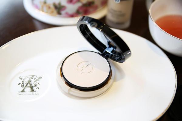 粉饼推荐妆容精致,油皮定妆大牌粉饼