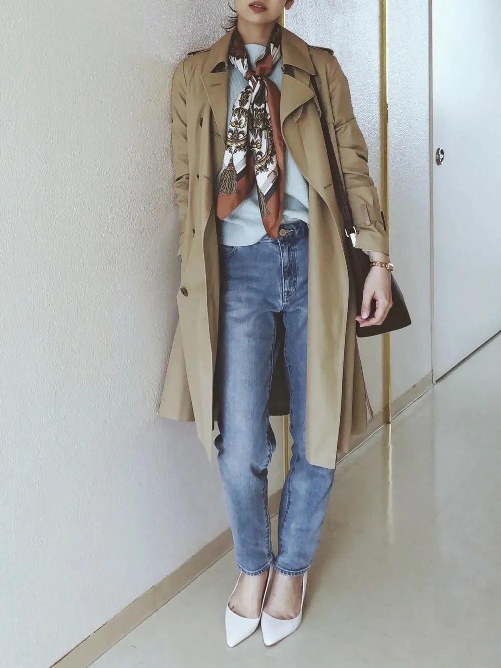 一条丝巾穿搭创意,一看就会的超简单丝巾时髦搭配