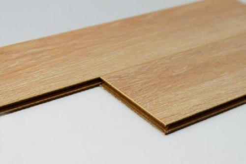 100平复合木地板铺下来多少钱,木地板几十元和几百元的差别