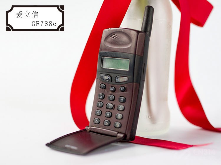 motorazr四代,motorazr2019翻盖折叠屏