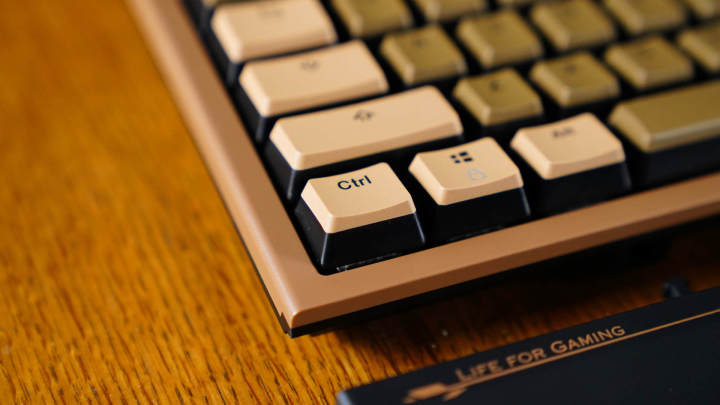 升级还是降级？从罗技到黑峡谷——小巧全键，双模为王