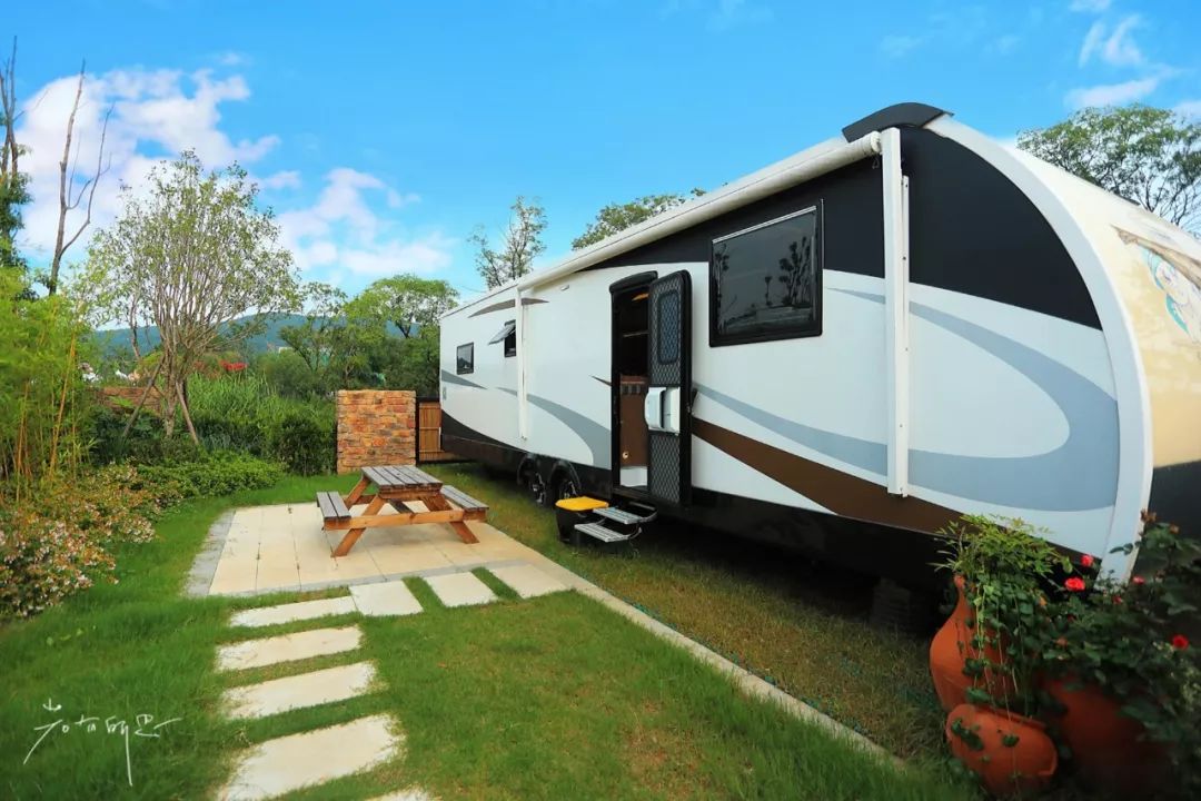 房车露营旅行推荐,自驾出游露营野炊房车营地