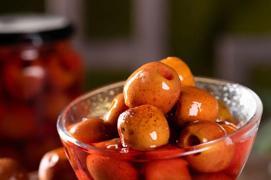 来一串特别的糖葫芦,来一串糖油果子