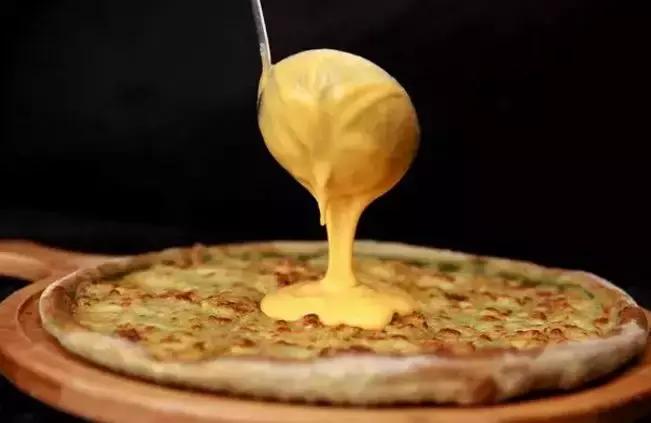 摒弃同质化，逆袭必胜客，看这家小披萨如何快跑？