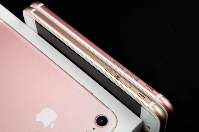 iphone7老机,十年前的iphone7