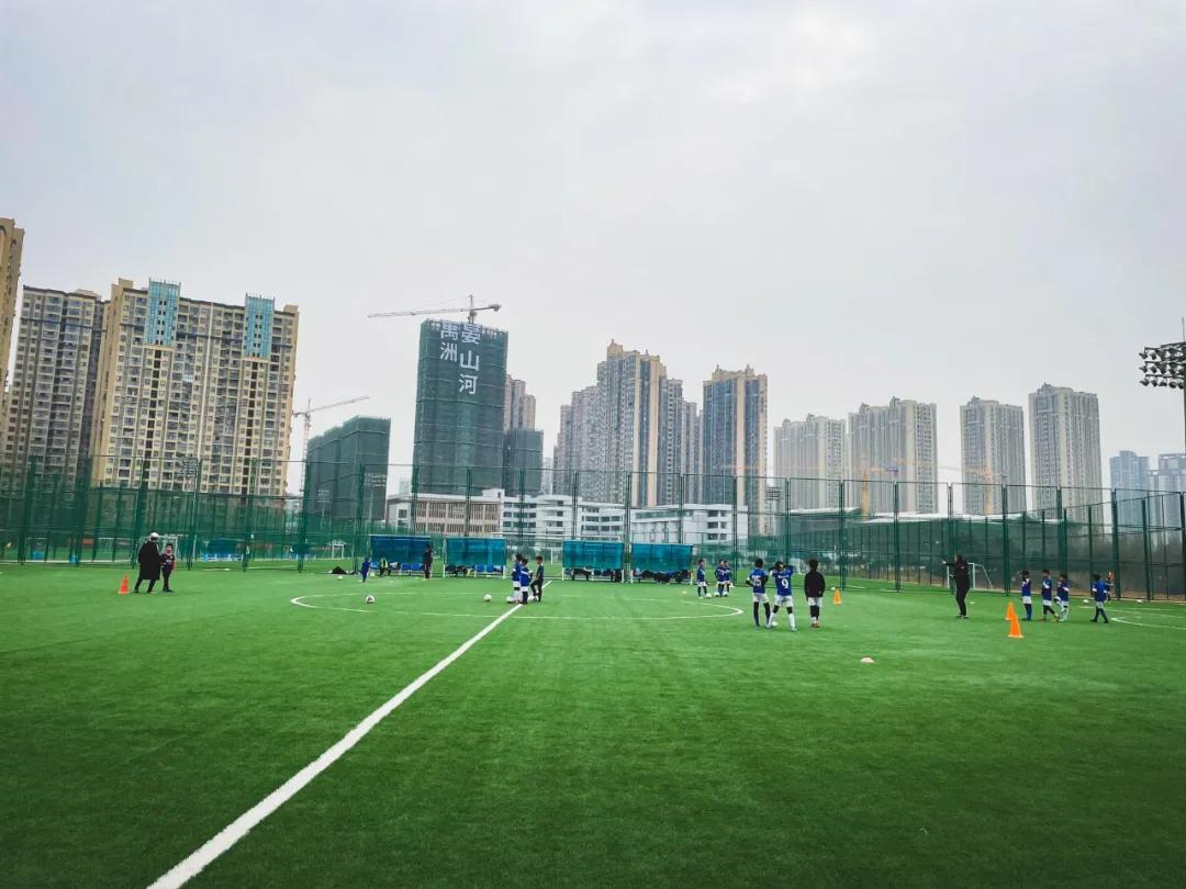 最好的足球场地是哪里,最好的足球场地在哪里