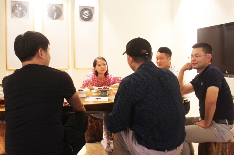 静松播报｜潜江市委常委王玉梅一行到访四川省湖北商会