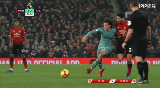 拽头发+爆铲！穆帅让曼联变身“疯狗”SM动作惹众怒