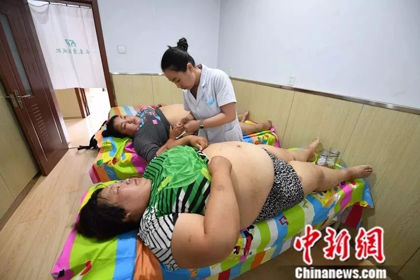 610斤胖子母女,36岁妈妈从140斤瘦到88斤