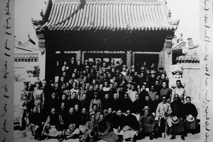 从“民族自决”到“民族区域自治”：内蒙古自治区是如何诞生的？