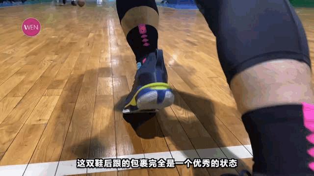 库里7库里上脚配色,库里7黑红上脚