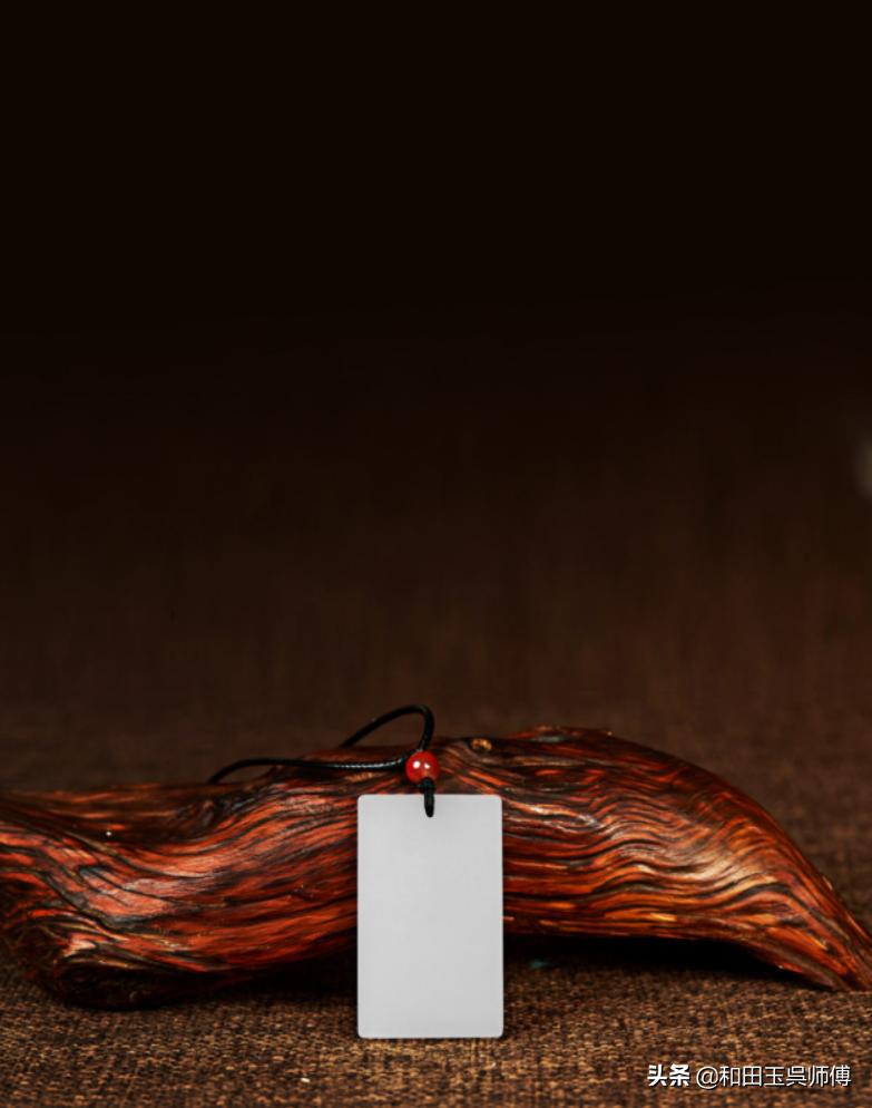 平安无事牌上面的图案,墨玉平安无事牌的讲究