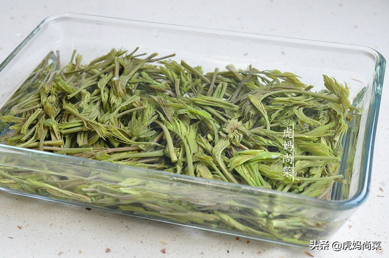 香椿面包正宗做法,香椿芽怎么烫着吃好吃