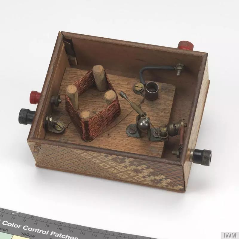 二战德国集中营制造收音机,二战自制的收音机