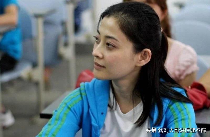 鄢颇为什么不娶李小冉娶梅婷,鄢颇先认识梅婷还是李小冉