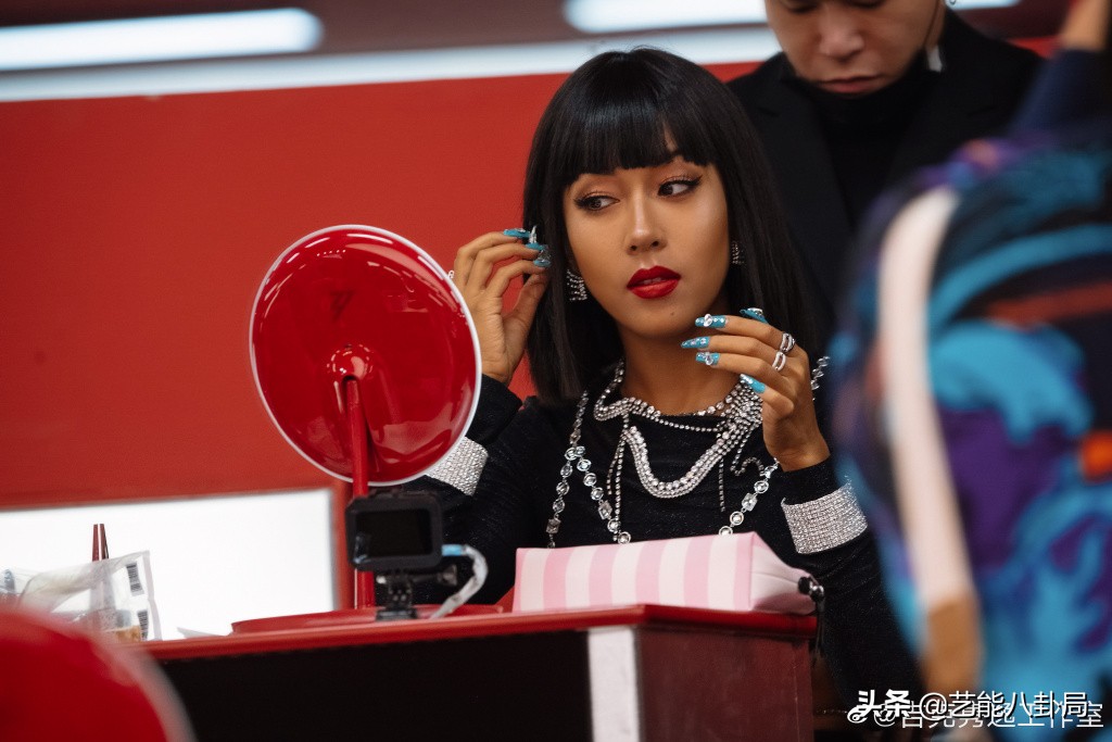 浪姐化妆师推荐油皮粉底液,浪姐化妆师推荐妆前乳