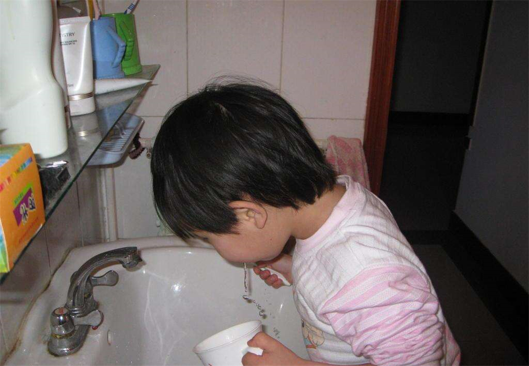 女儿误食一颗紧急避孕药,小孩误食紧急避孕药如何补救