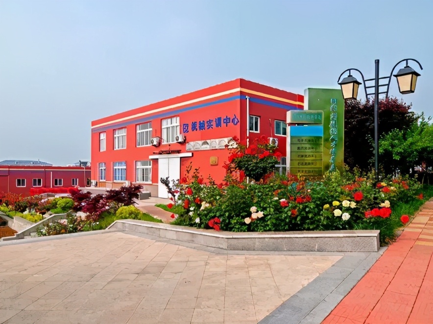 山东工业技师学院一年多少钱,山东工业技师学院2023招生简章