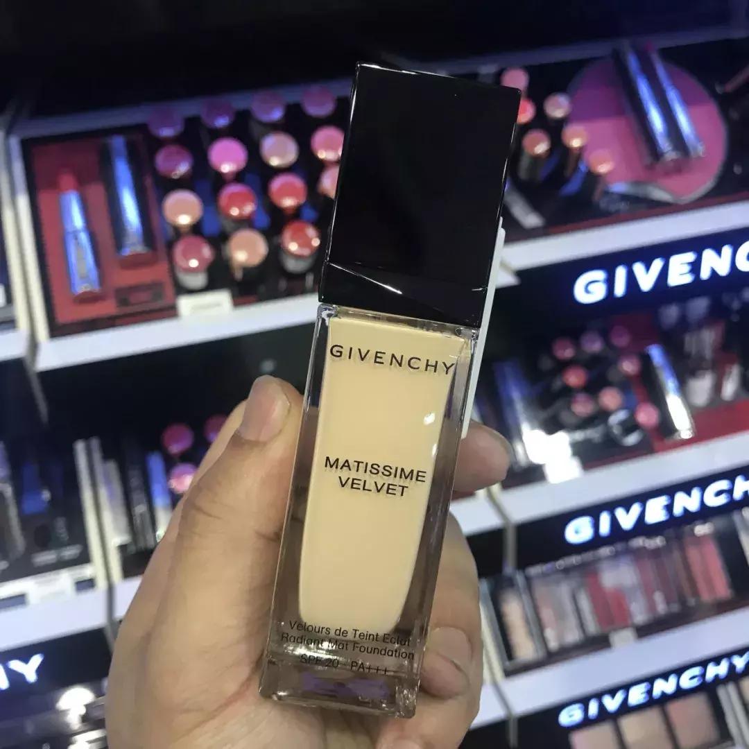 21款人气粉底液大合集，看看哪款适合你？