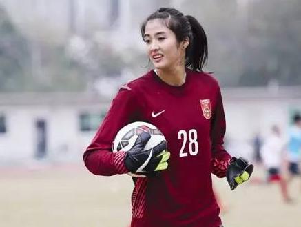 潘晓婷最美五张照片,最美台球女神潘晓婷