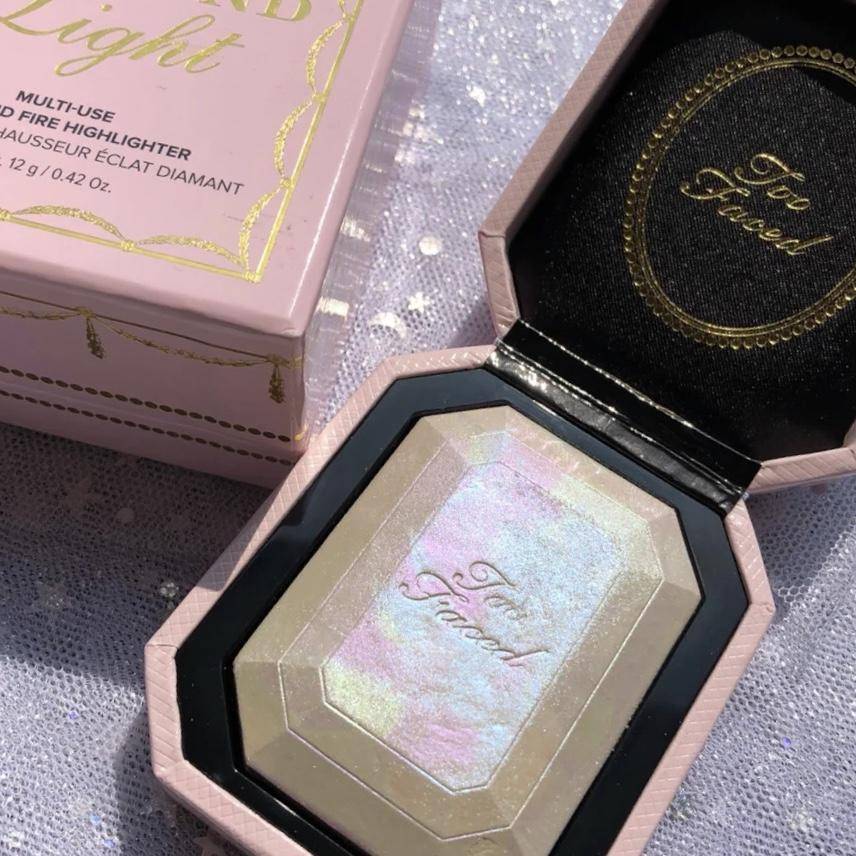 想要脸变精致用什么,自然高光推荐轻松打造高级脸