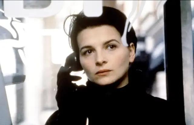 他是《洛丽塔》男主，畸形恋专业户，也是禁欲系不老男神