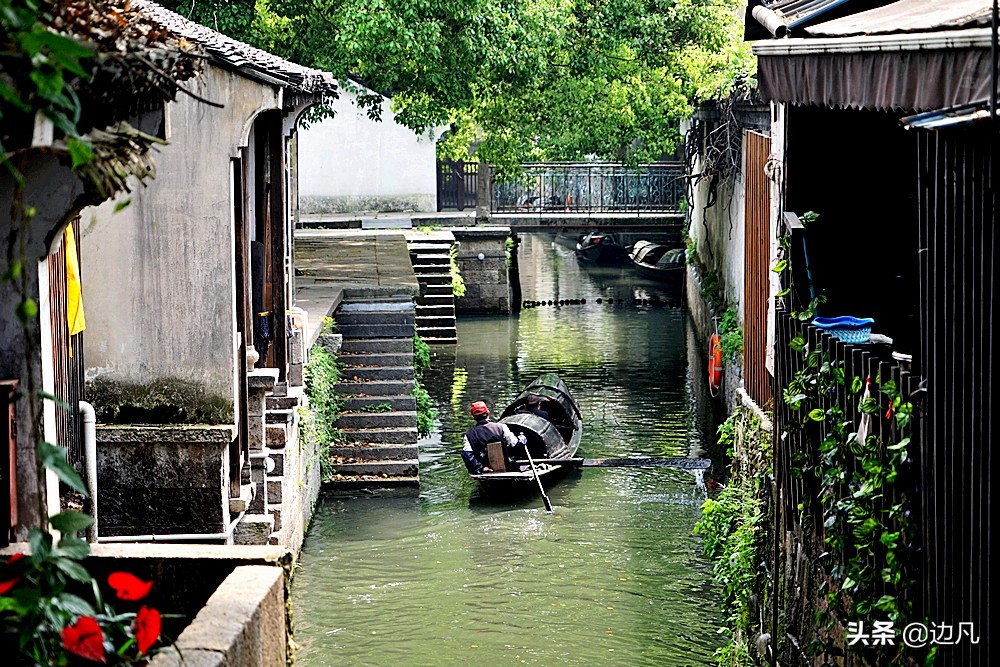 乌篷船——水乡绍兴的交通工具