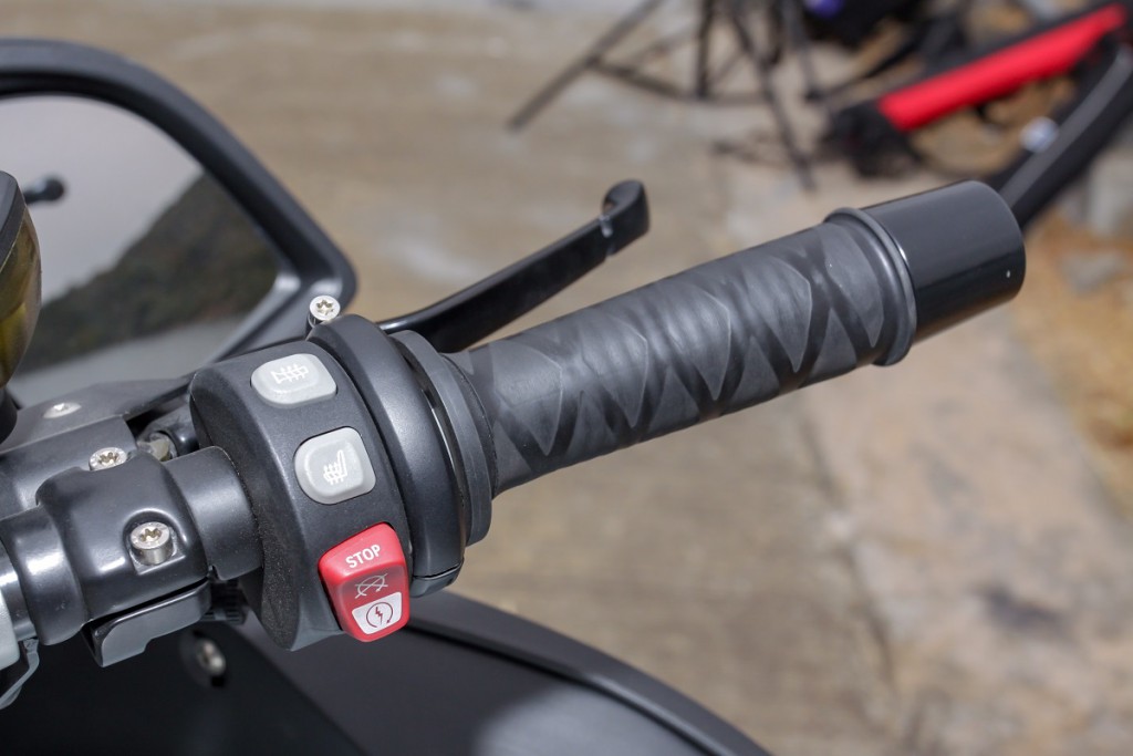 宝马r1200r深度测评,宝马警用摩托车r1200rt