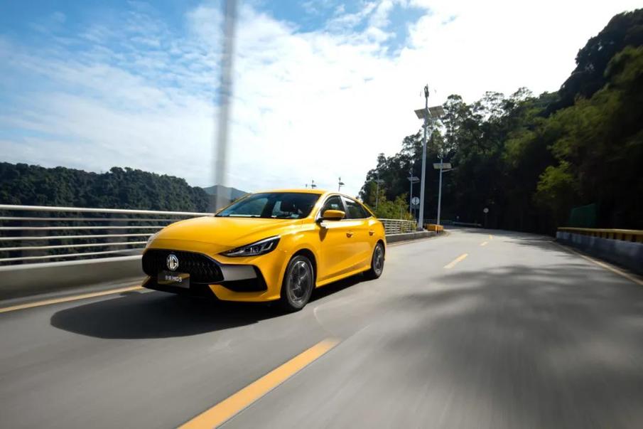 4.99万的名爵mg5试驾,名爵mg5中配自动青春风尚版起步