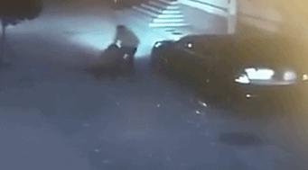 奇点计划提醒：年关将至，女孩夜晚出行必备防身指南