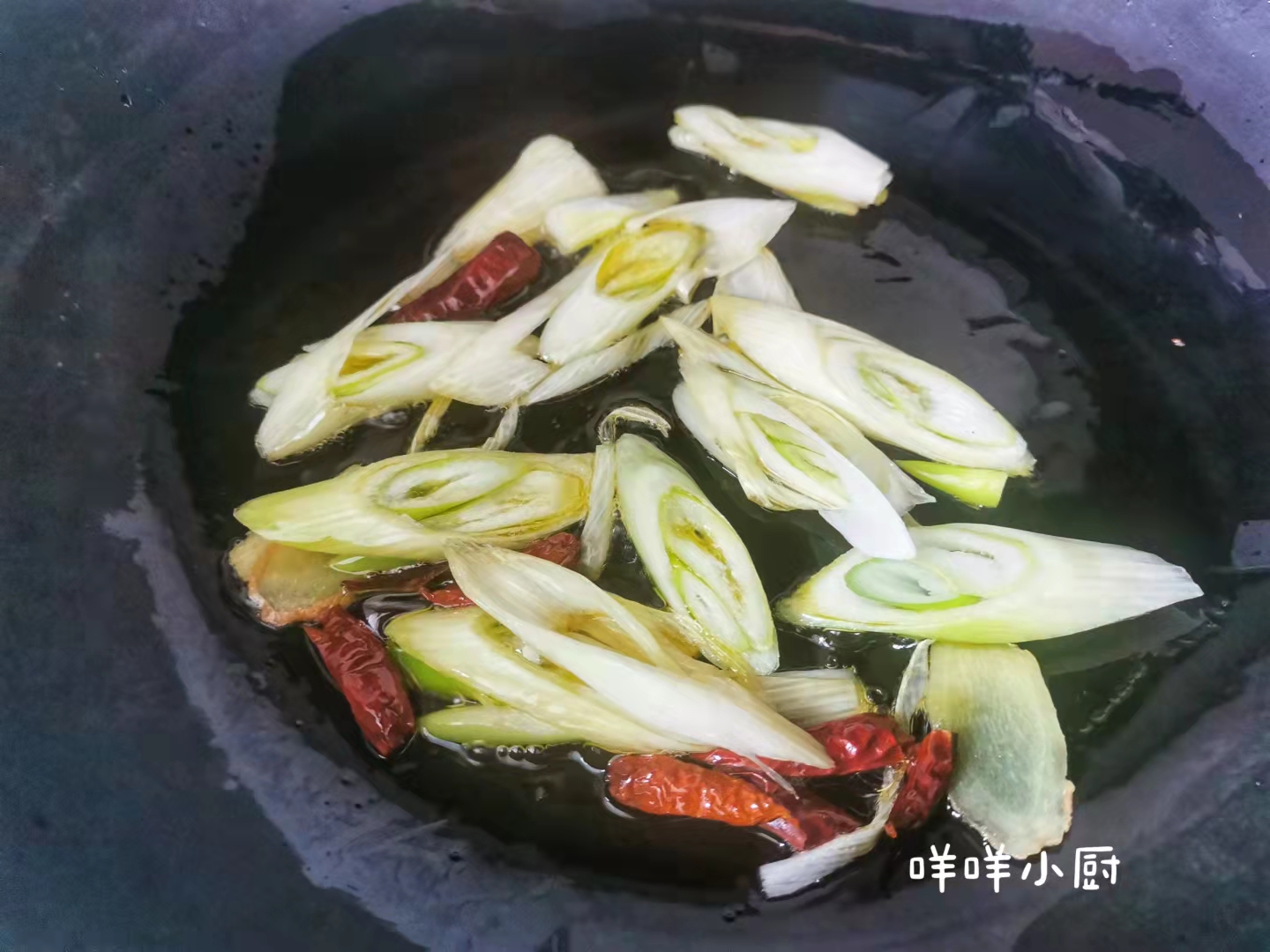 水煮蛤蜊肉正确方法,蛤蜊煮时间长还是开锅就行