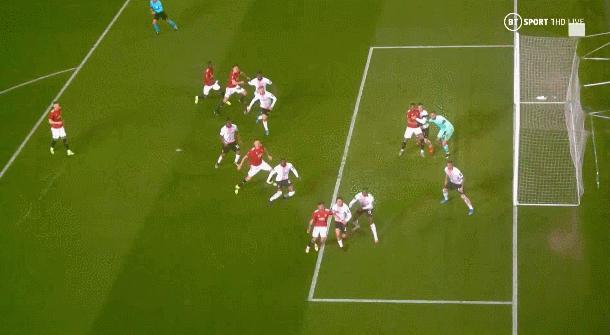 曼联如今的前场进攻效率够用吗,曼联的进攻战术跑位有问题