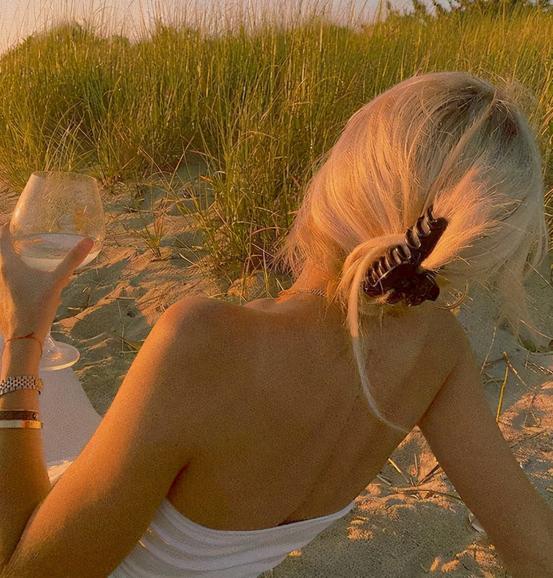 留长发尴尬期打理方法,想留长发的短发过渡期怎么打理