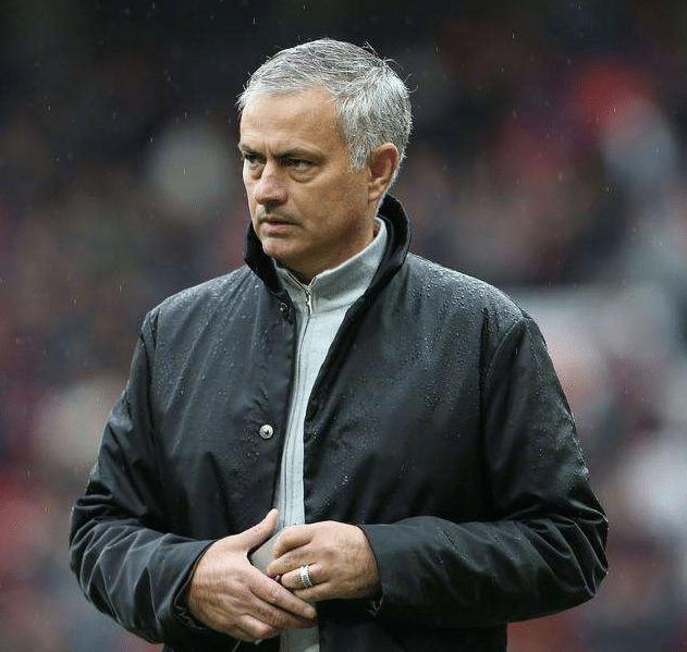 穆帅被批评最强战术,穆帅嘲讽佩莱格里尼