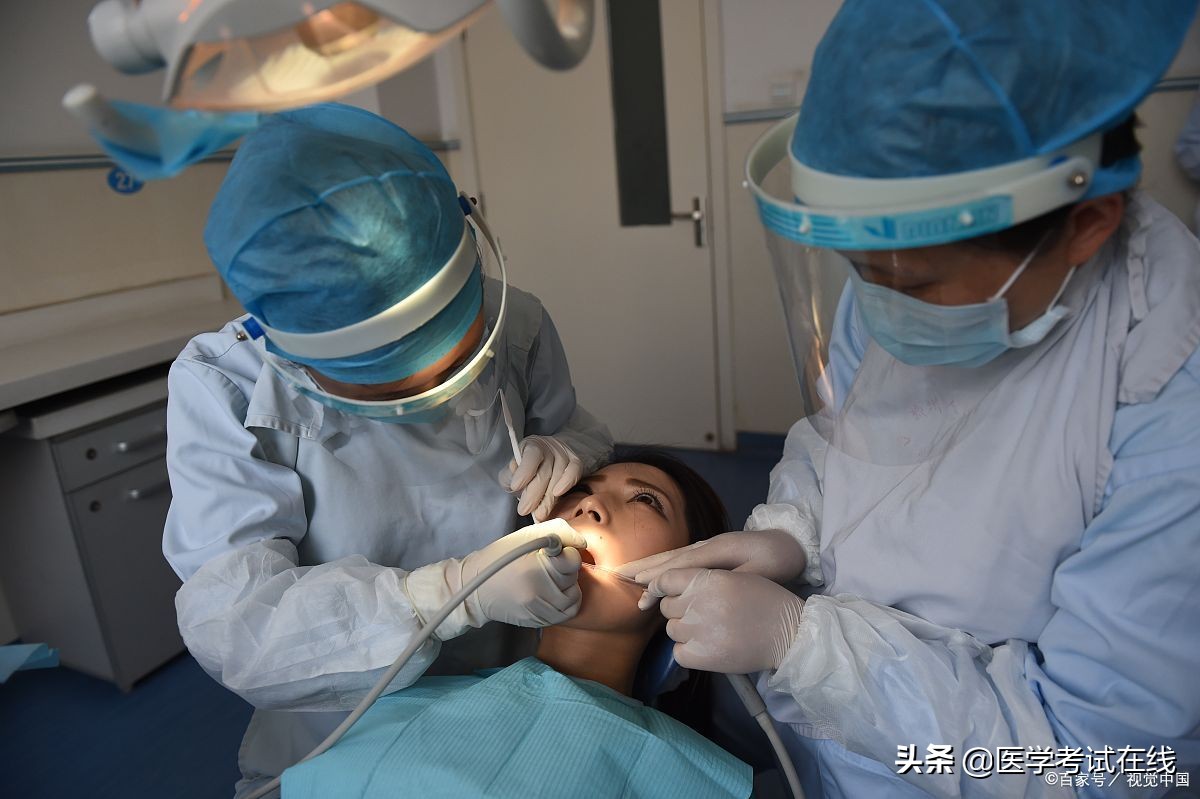 护士的工资究竟有多高,付出与收获能均衡吗?