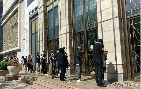 韩国奢侈品店疯抢,奢侈品牌在韩集体涨价