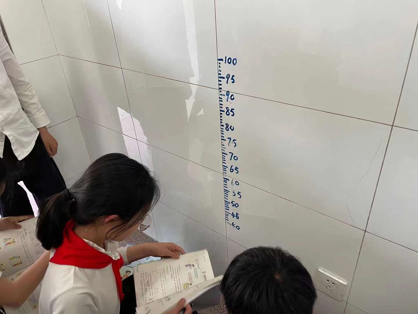 球的反弹高度为什么不一样,破坏球还能反弹吗