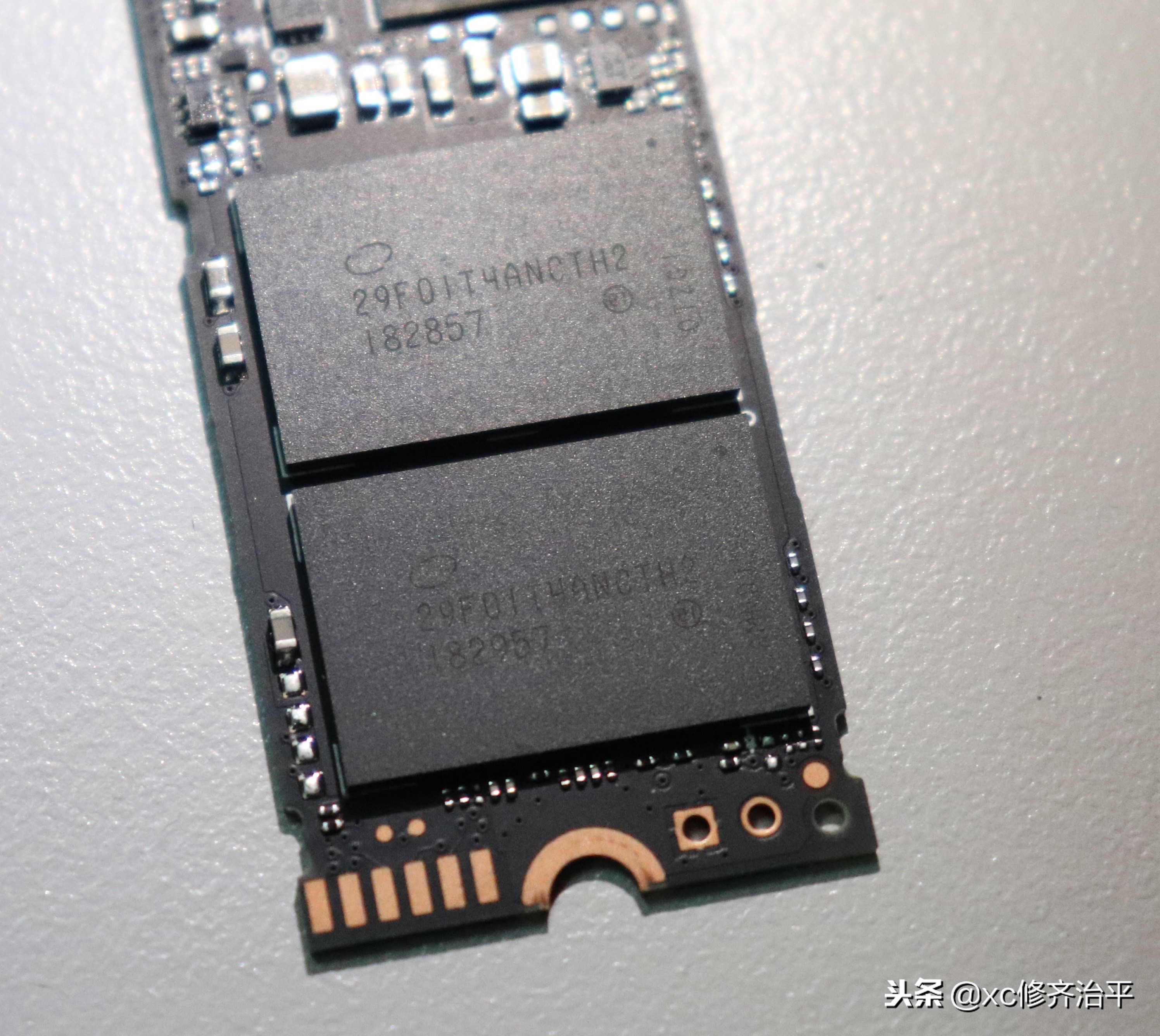 英特尔固态硬盘760p,英特尔760p固态硬盘寿命