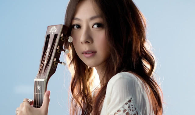 陈绮贞结束18年恋情完整版,44岁陈绮贞回归单身