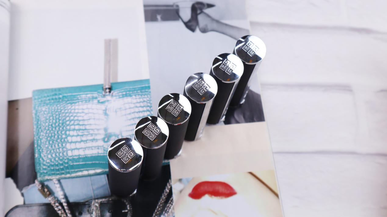 纪梵希新款口红测评！口红长毛是什么操作？