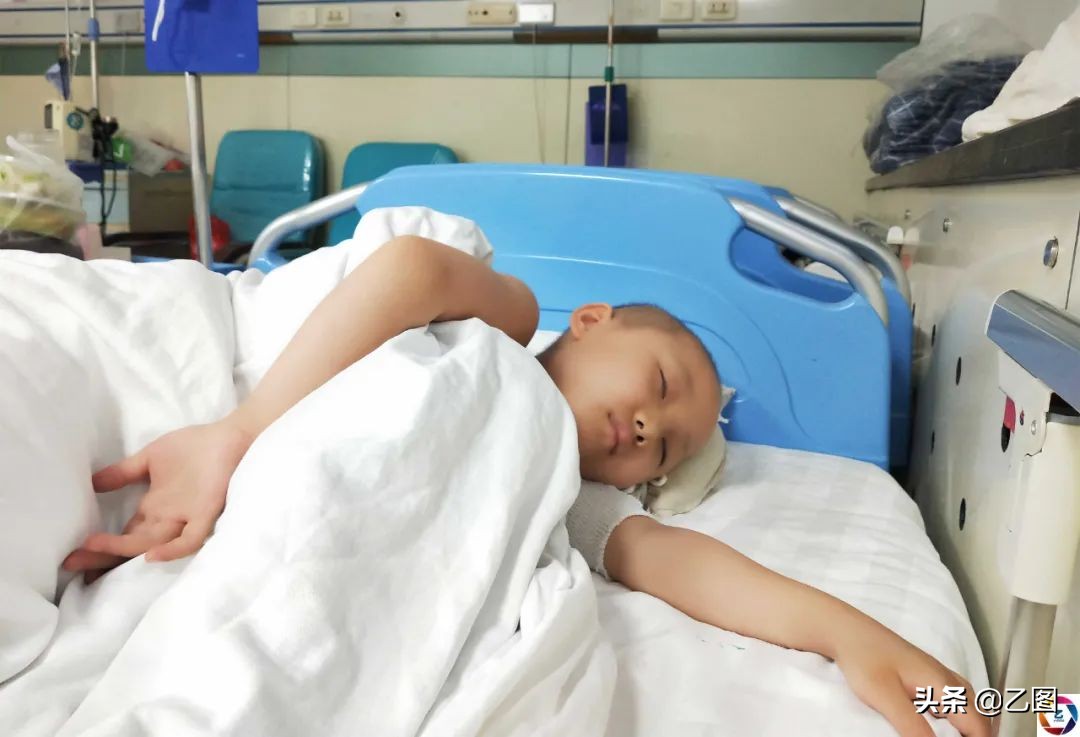 6岁女孩练舞蹈腿疼,女生说练舞蹈看医生怎么回复