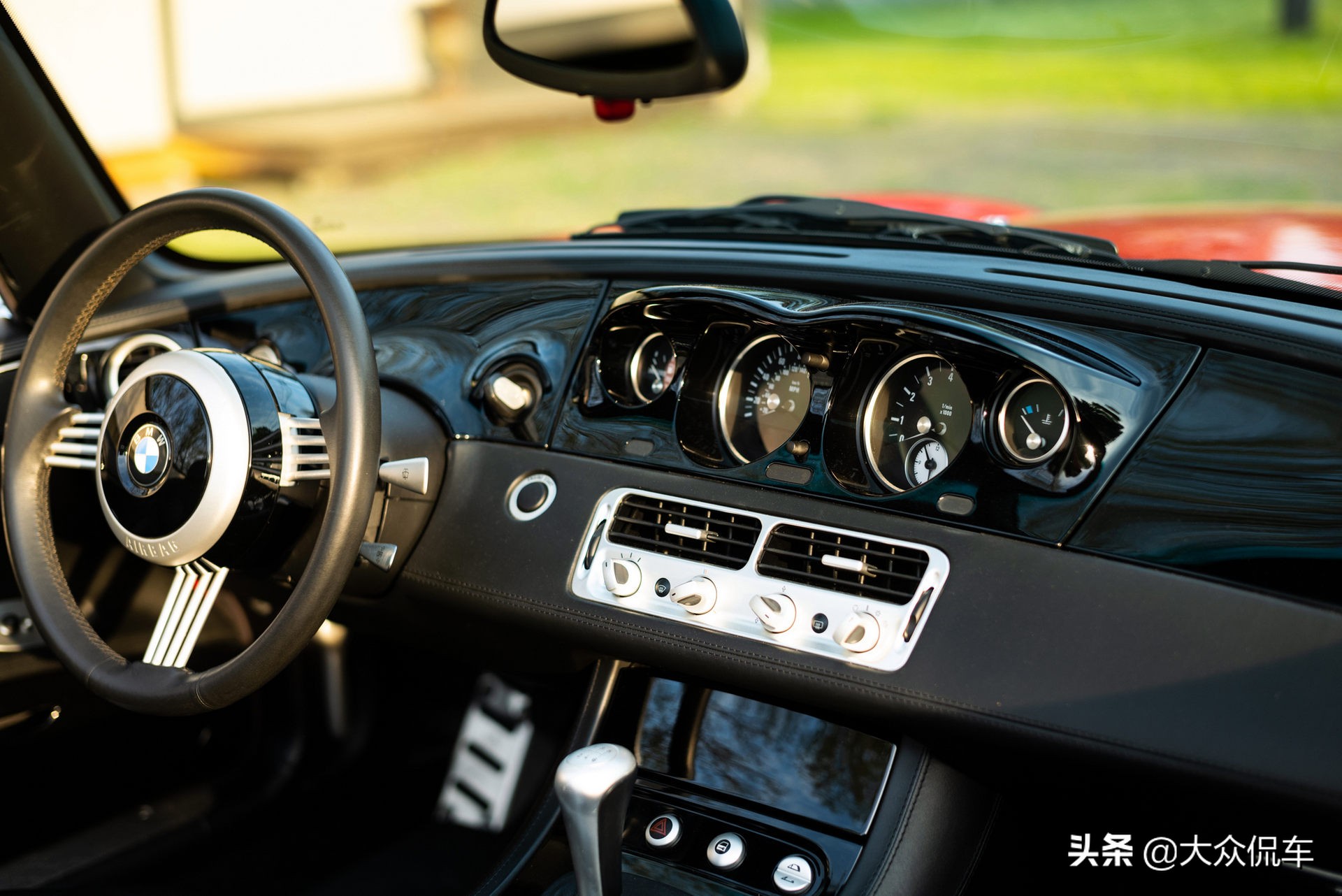 新款宝马z8,宝马z8跑车