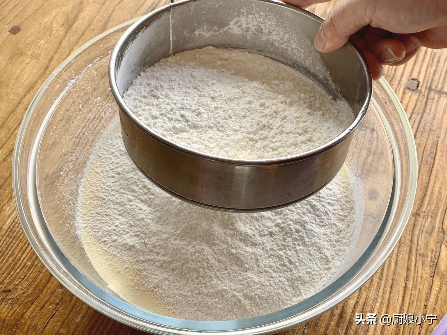 电饭锅蛋糕不塌不回缩的诀窍教程,电饭锅蛋糕蓬松的诀窍