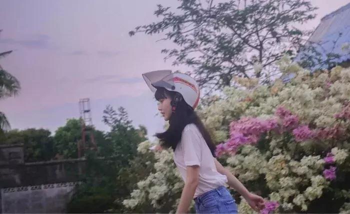 男生与女生怎么聊天才是最佳,男生怎么和女生聊天十个技巧