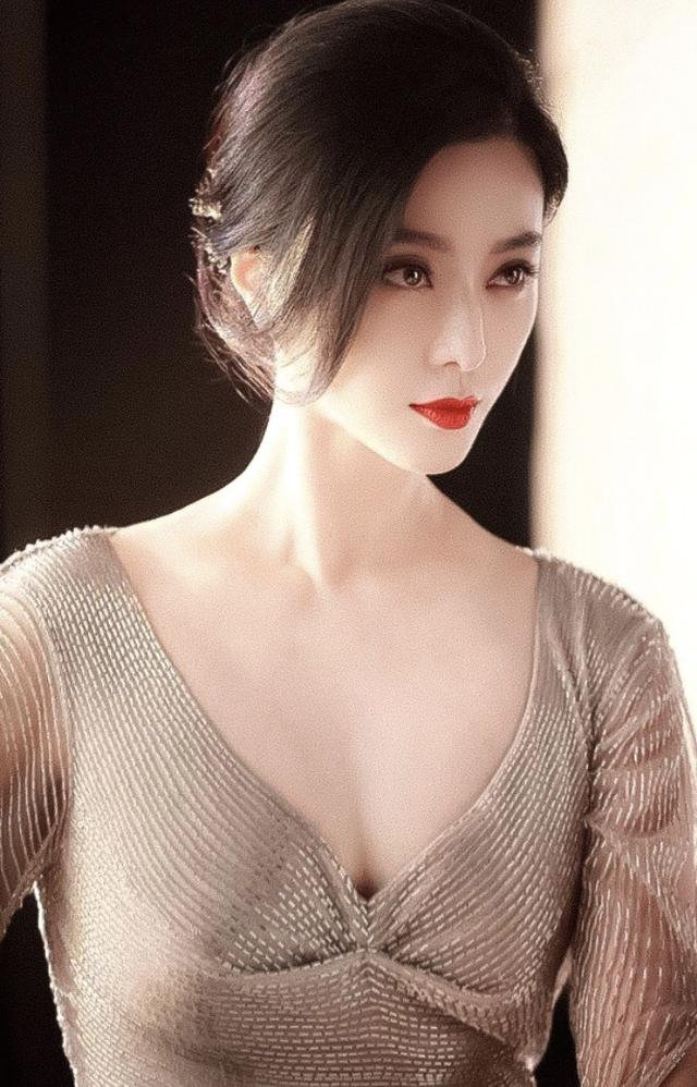 怎么看自己适合化浓妆还是淡妆,判断淡颜还是浓颜照片