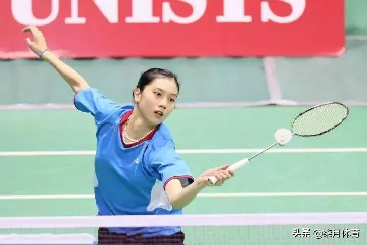 高远球打不出大弧度，你该这么练！