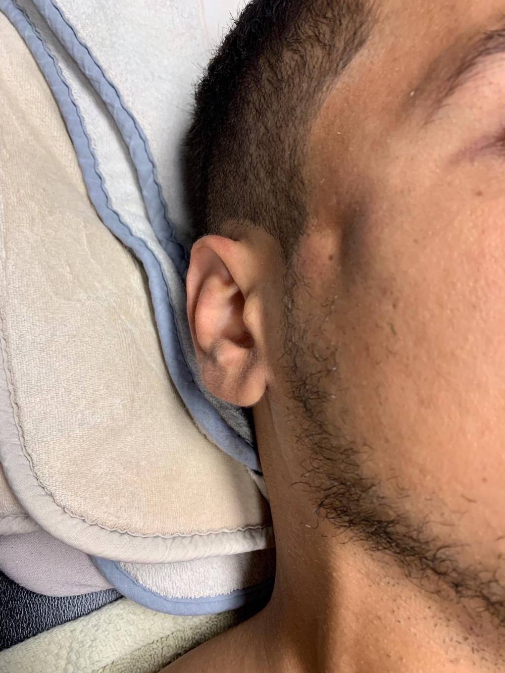 伊布被踩头还以肘击完整版,伊布美国大联盟凌空斩